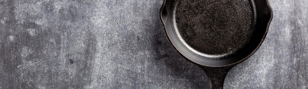 cast iron skillet for kitchens